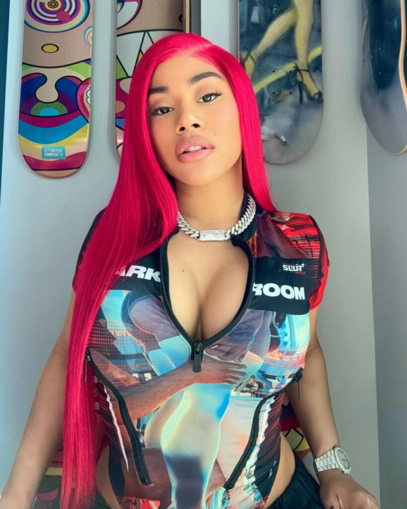 Celeb – Instagram – Latina – Hennessy Carolina (Cardi B’s sister) – Nude