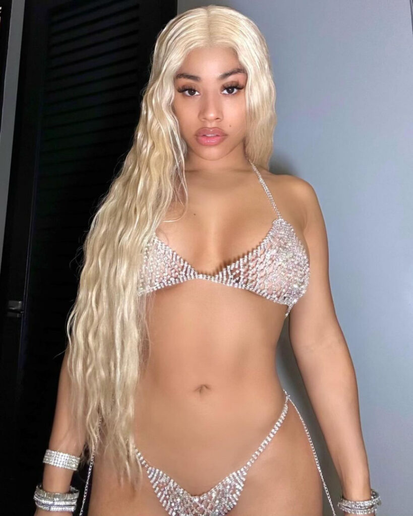 Celeb – Instagram – Latina – Hennessy Carolina (Cardi B’s sister) – Nude