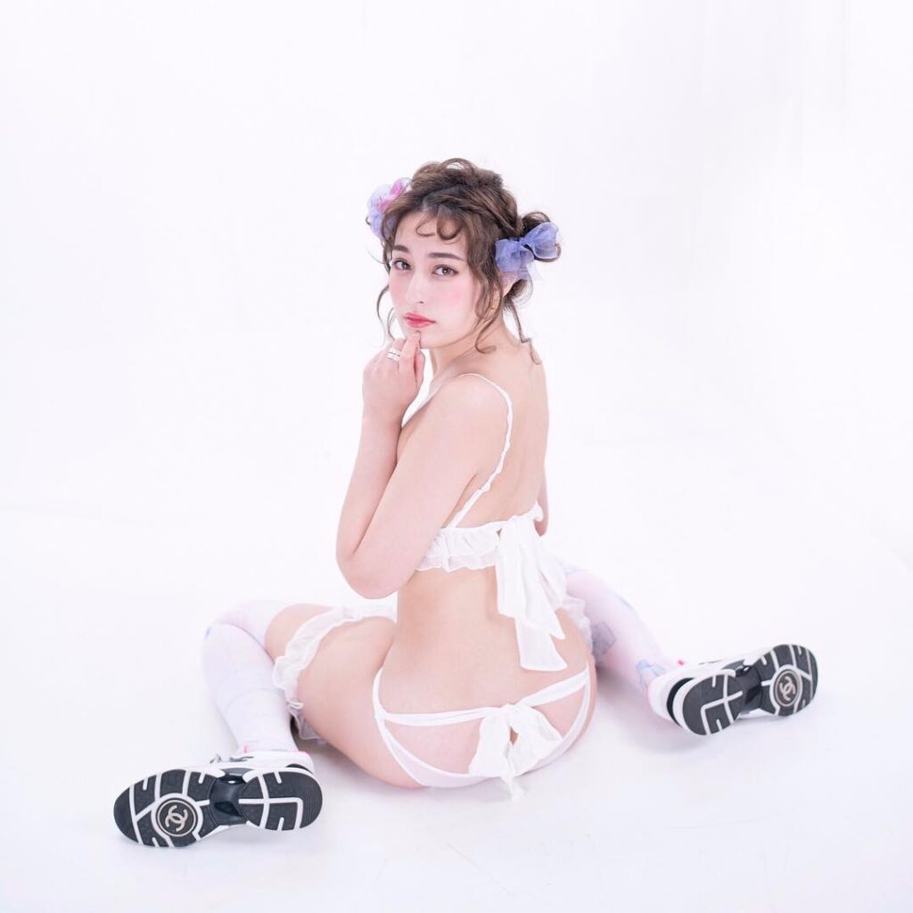 Asian – Japanese – Hirata Rina 平田梨奈 – Nude