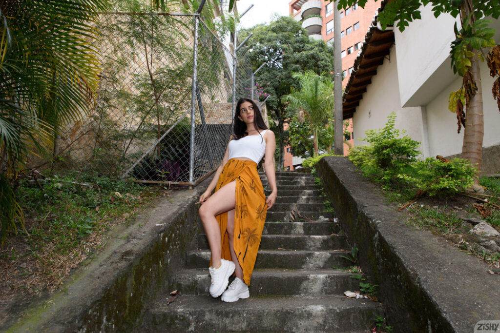 T H I C C – Ileana Burgos – Nude Leaks