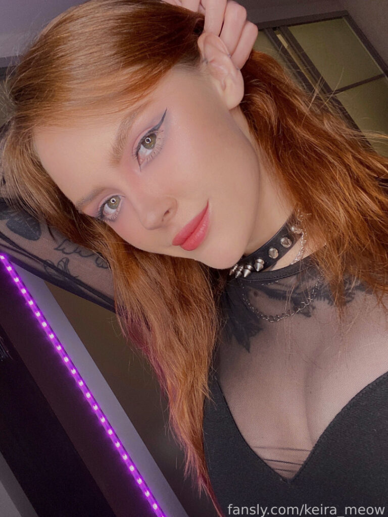 TikTok – Fansly – itsyouremily  emelie_meow_  emilylovepizza – Nude Leaks