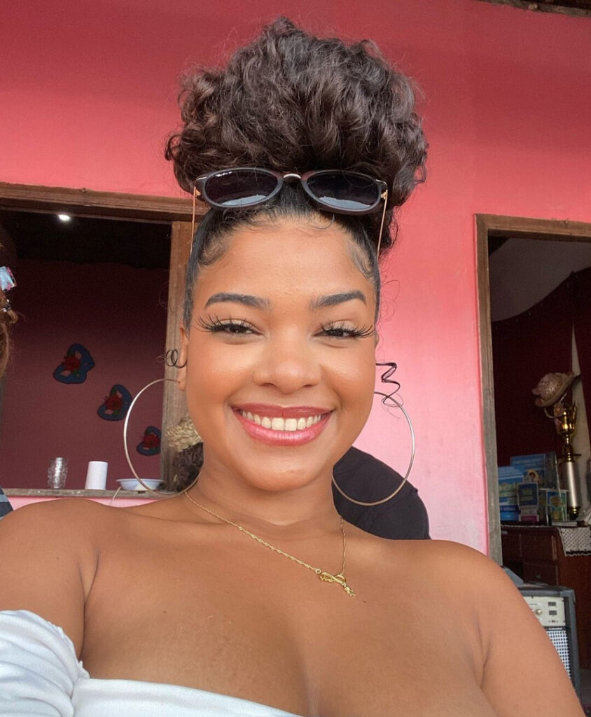 Iza Paraense – Nude Leaks