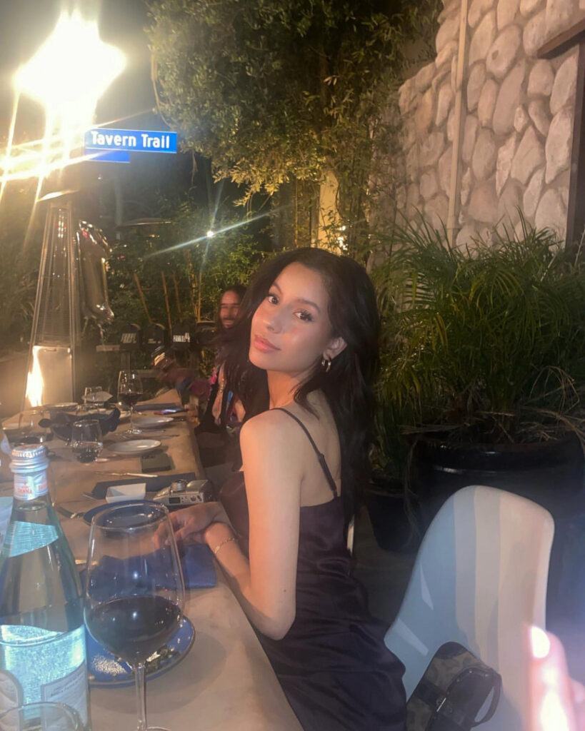 Instagram – Teen – Izabella Alvarez – Nude