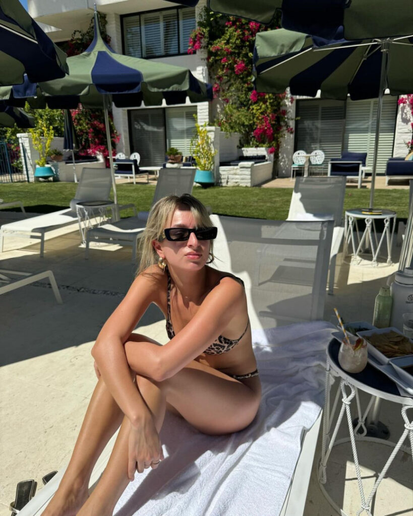 TikTok – izzipoopi – Nude