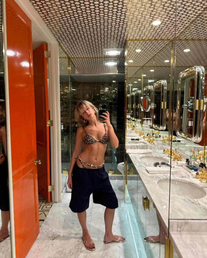 TikTok – izzipoopi – Nude