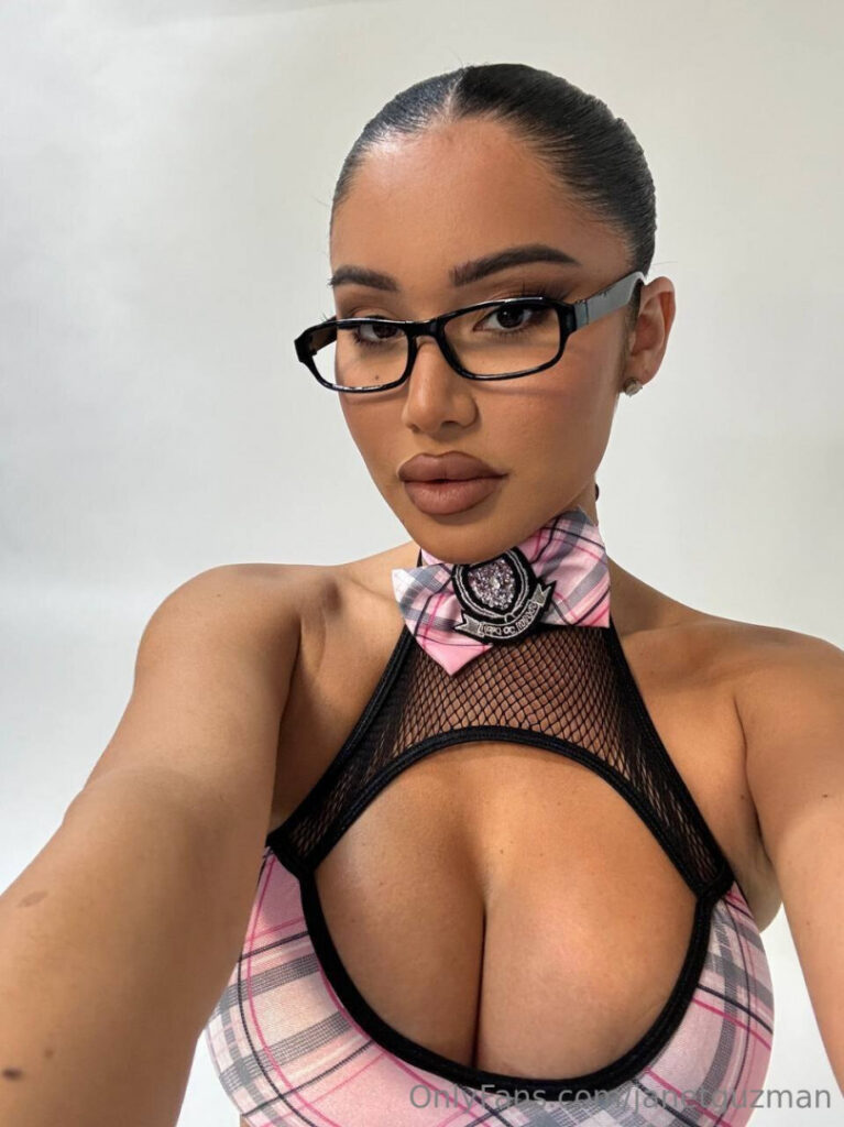 OnlyFans – TikTok – Janet Guzman – Nude