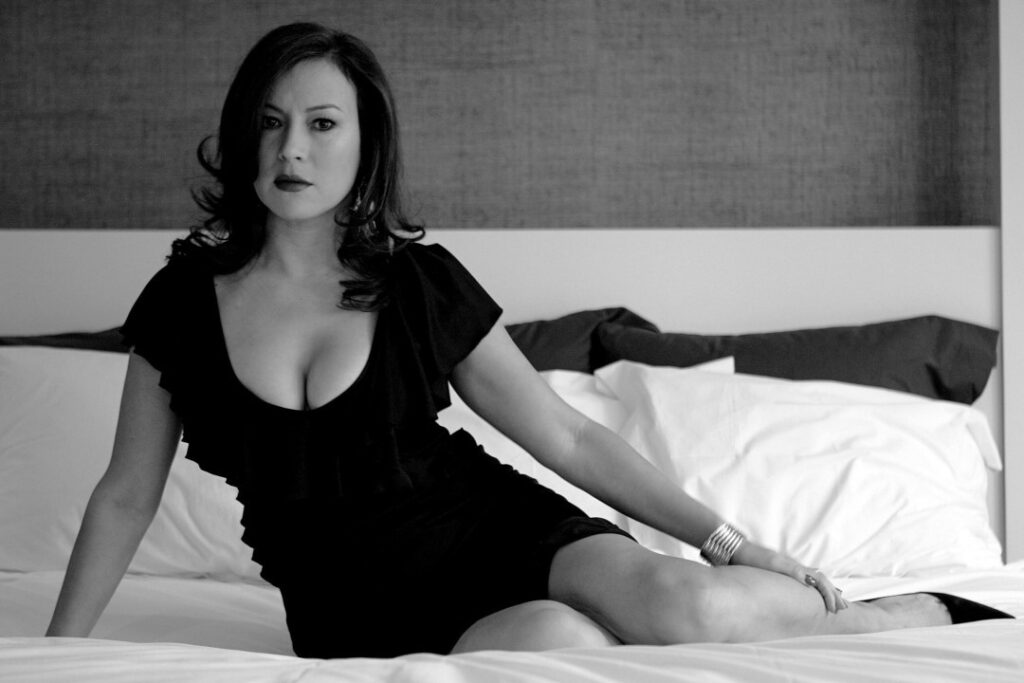 Celeb – Jennifer Tilly – Nude