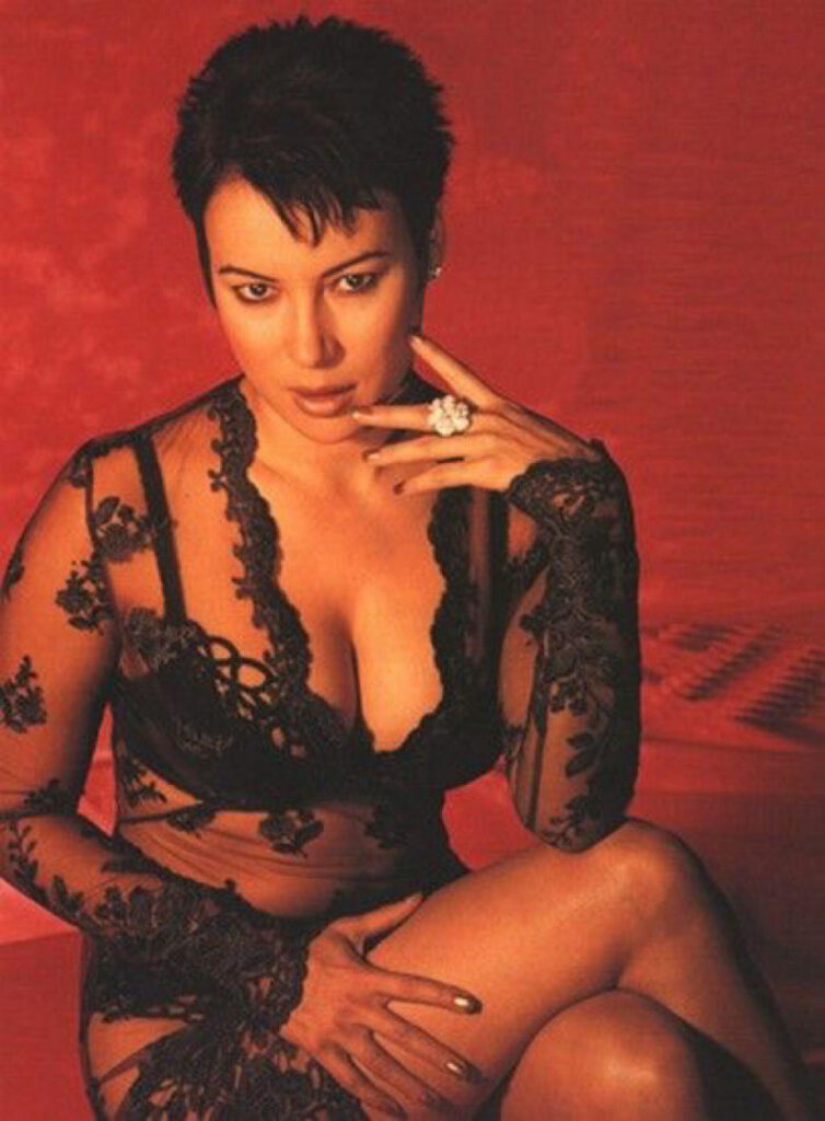 Celeb – Jennifer Tilly – Nude