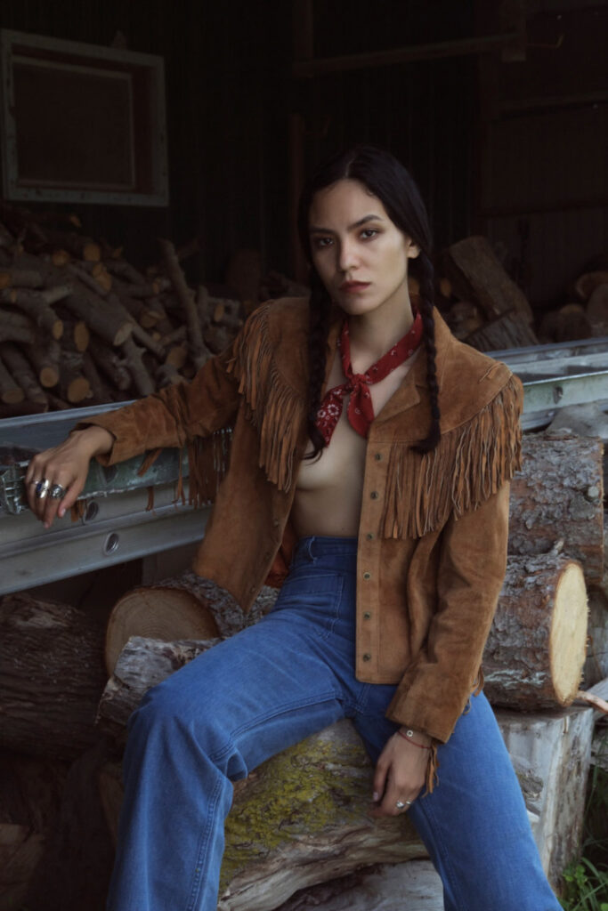 Celeb – Jessica Matten – Nude