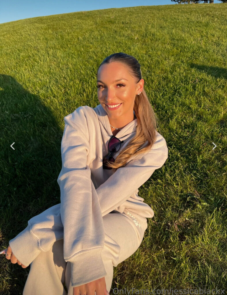 Jessicablackx / sophie1brown / soph.br0wn / 1soph.brow – Nude