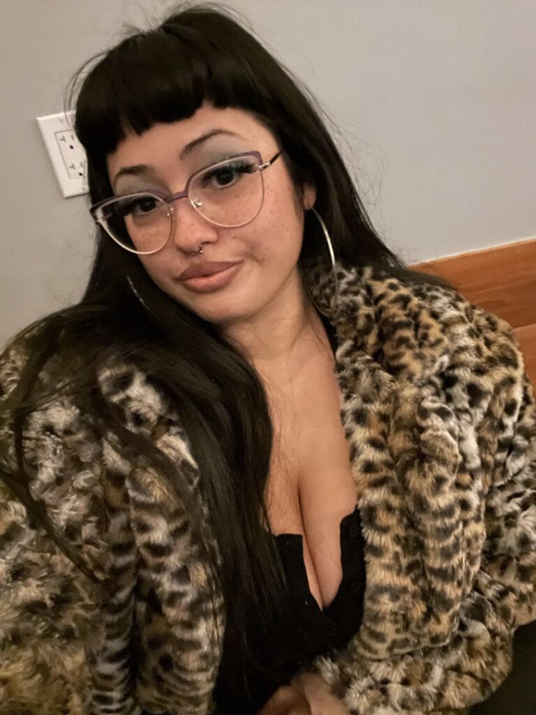 OnlyFans – T H I C C – jizzyjazzy/dynospektrum/succubitch – Nude