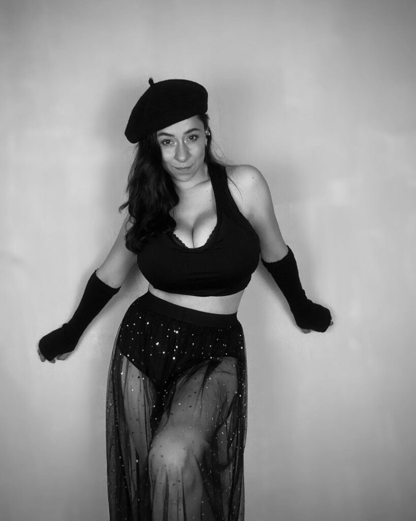 Instagram – Josahandrylia – Nude