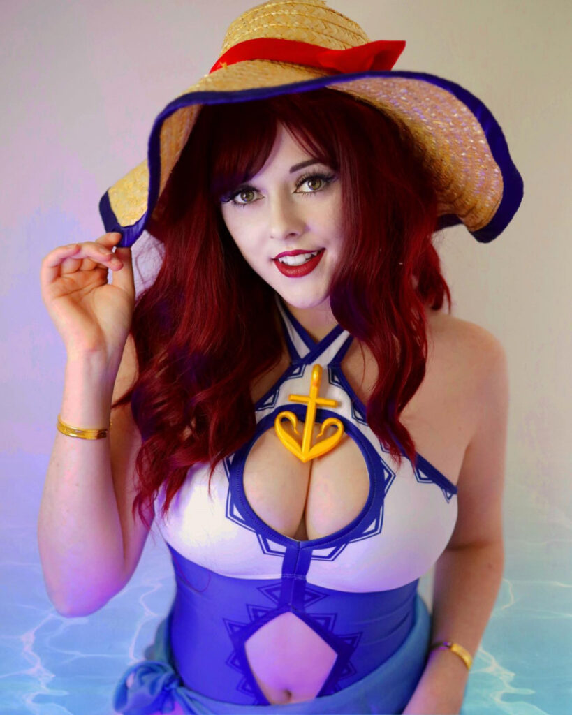 Instagram – Cosplay – T H I C C – JuicyIris – Nude