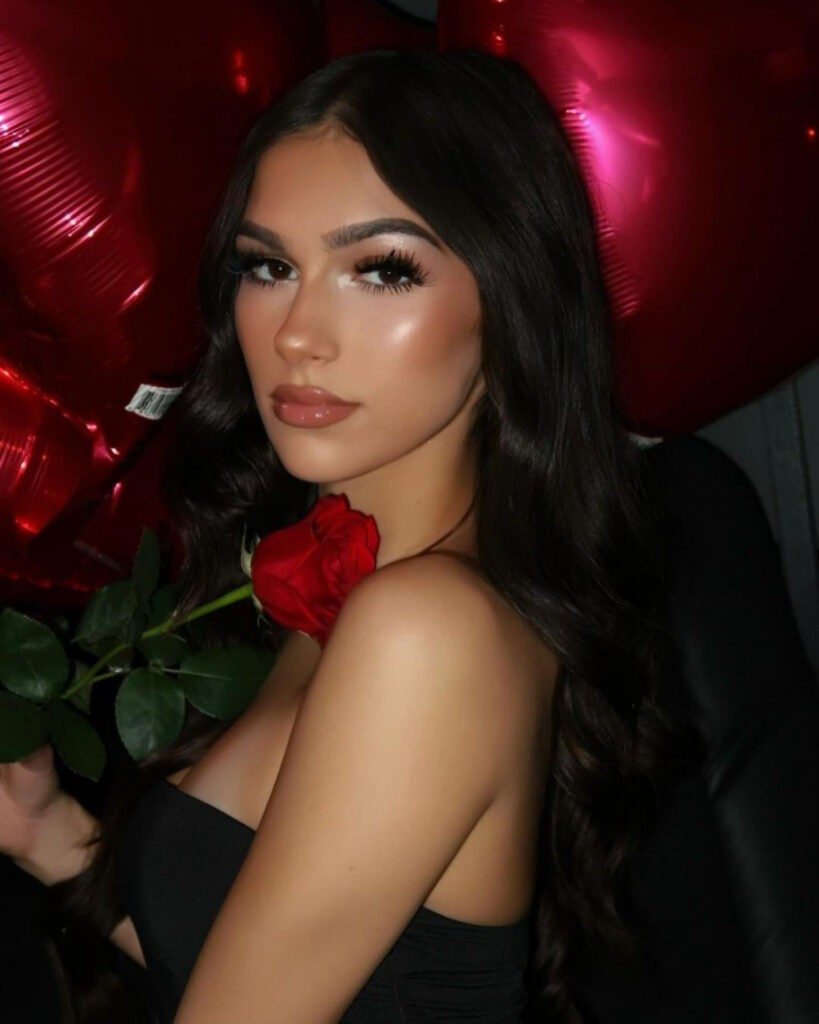 TikTok – Instagram – Julia Merekoulias – Nude Leaks