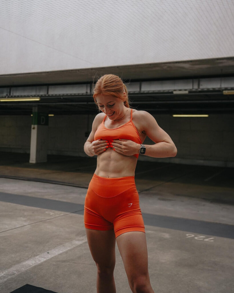 Instagram – Julia Reppel – Nude