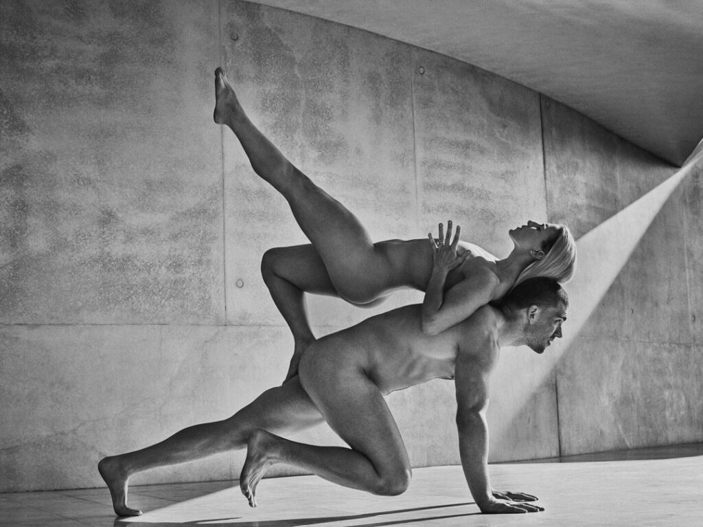 Celeb – Julie Ertz – Nude