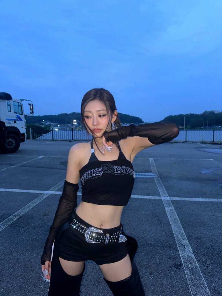 Celeb – Asian – Julie (Kiss Of Life) – Nude