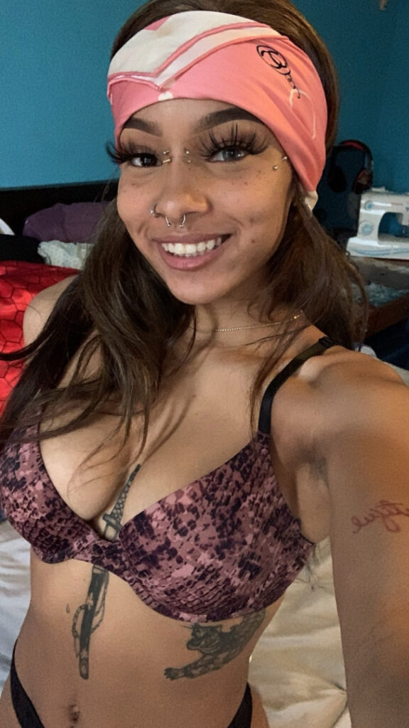 OnlyFans – ⠀X⠀ – Kaashkare3 / Savkaree/ griseldalust – Nude Leaks