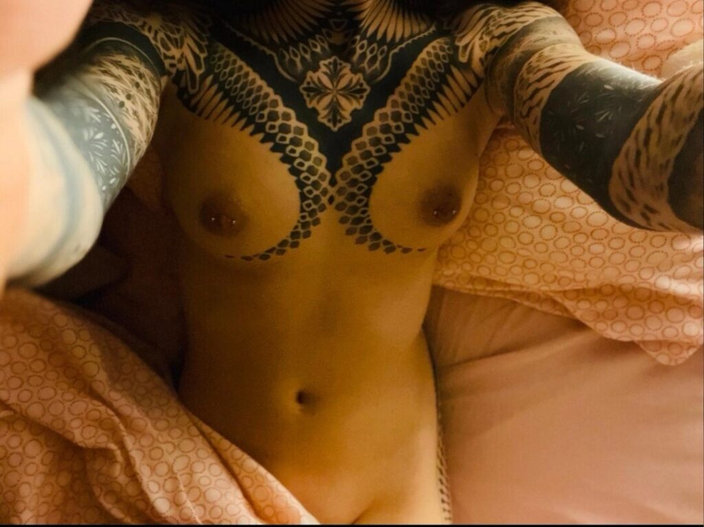 Instagram – Kaie_mrc/inked_kaie – Nude