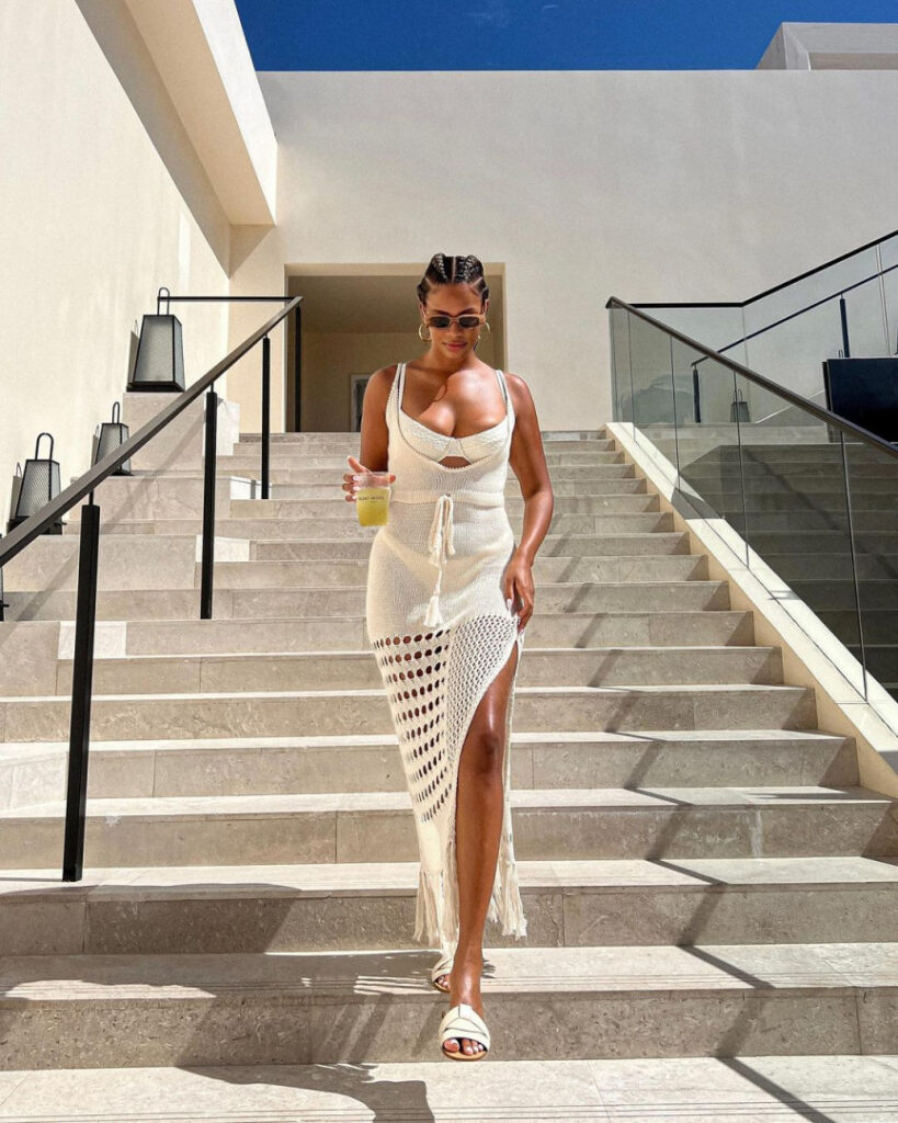 Celeb – T H I C C – Ebony – Kamie Crawford – Nude