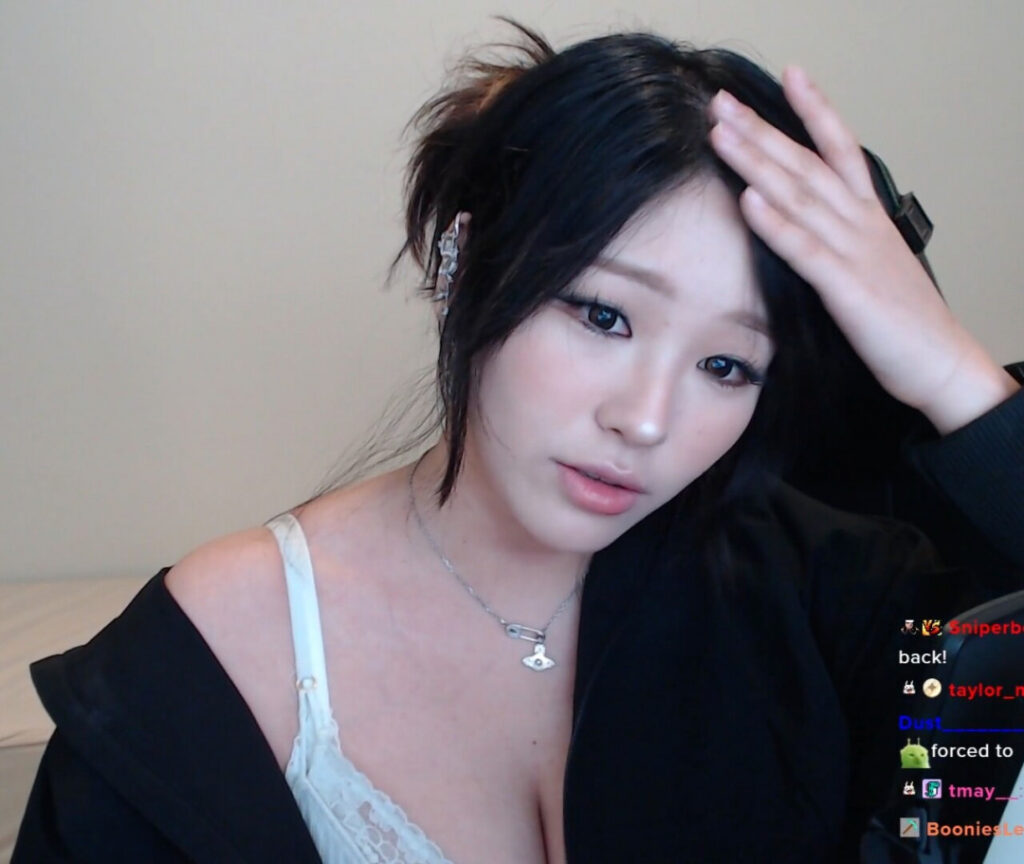 Twitch – Cosplay – Asian – Kang Hee Yoon / Hyoon / Aikuros – Nude