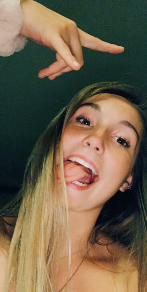 Instagram – kassidyseebeck – Nude