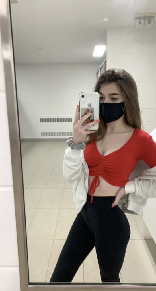 TikTok – Instagram – Katie Isnor – Nude