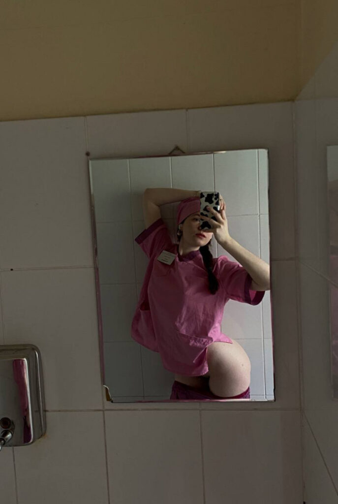 Instagram – Katya Shvint – Nude