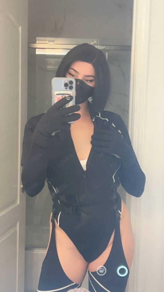 Instagram – Kelsey Remige – Nude