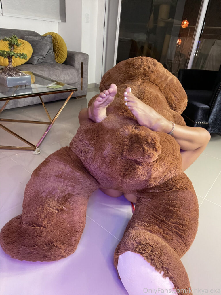 OnlyFans – Latina – Kinkyalexa – Nude