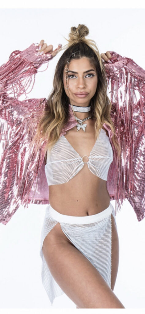 Instagram – Koral Alkobi – Nude