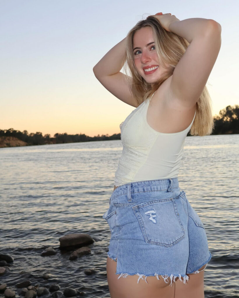 TikTok – Krissee | k.rissee | kr1ssee – Nude