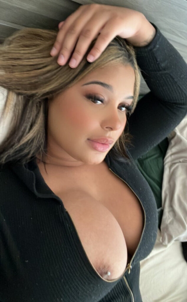 OnlyFans – ⠀X⠀ – T H I C C – Laixxx / itsonlylaaii / onlylaimarie – Nude Leaks