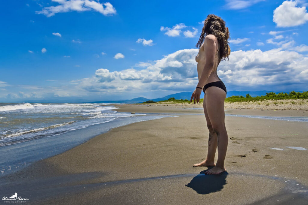 Instagram – lale sezer a.k.a. lalesezer88 – Nude