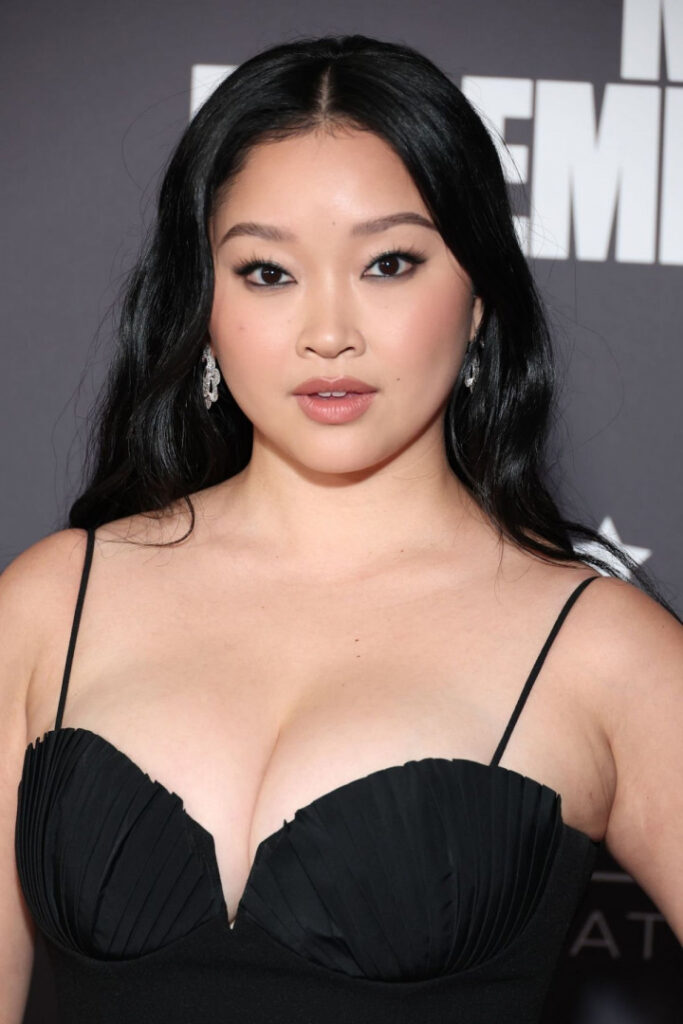 Celeb – Petite – Asian – Lana Condor – Nude