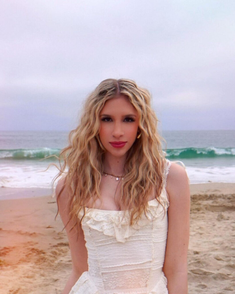 Youtube – TikTok – Instagram – Lanarae/ Lanaraee/ Lana’s Life/ Lanaslifeee/ lanaraee_ – Nude