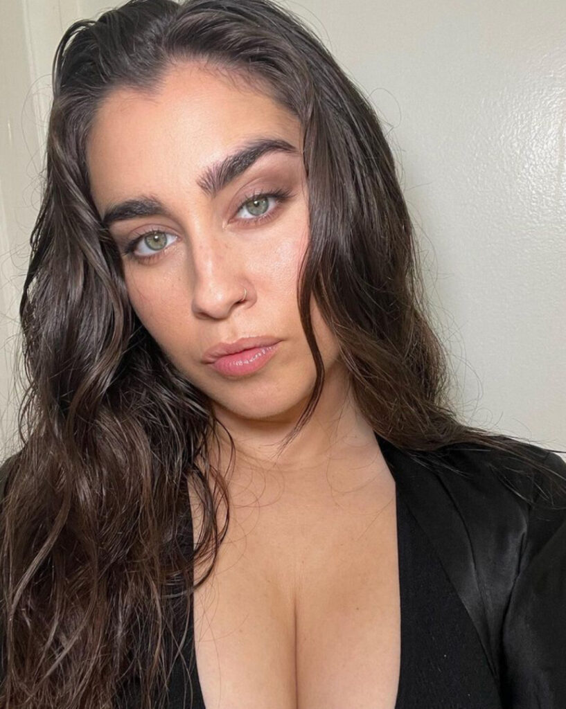 Celeb – Lauren Jauregui – Nude