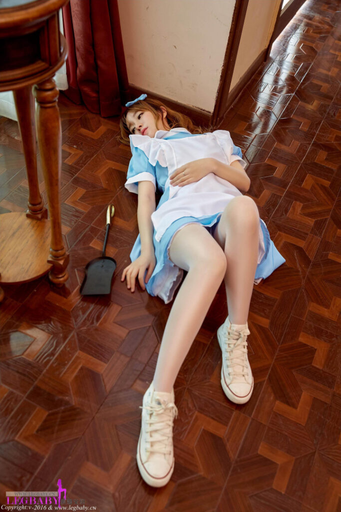 Asian – LEGBABY Model – Nude