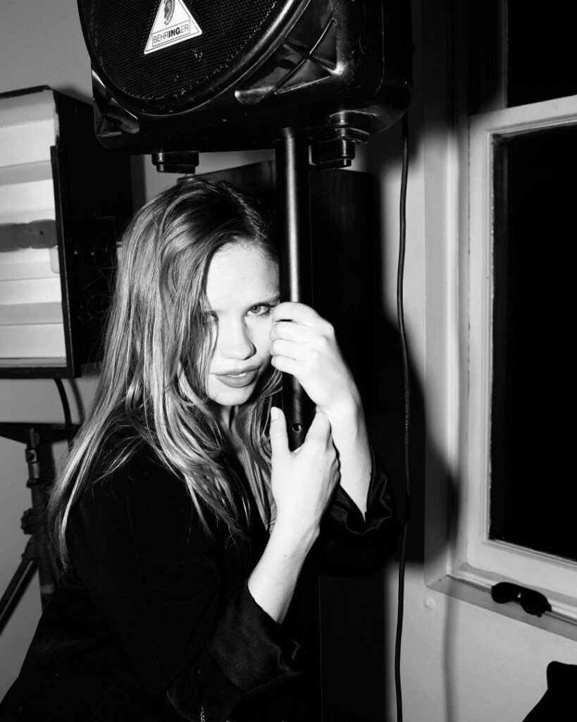 Celeb – Lexee Smith – Nude