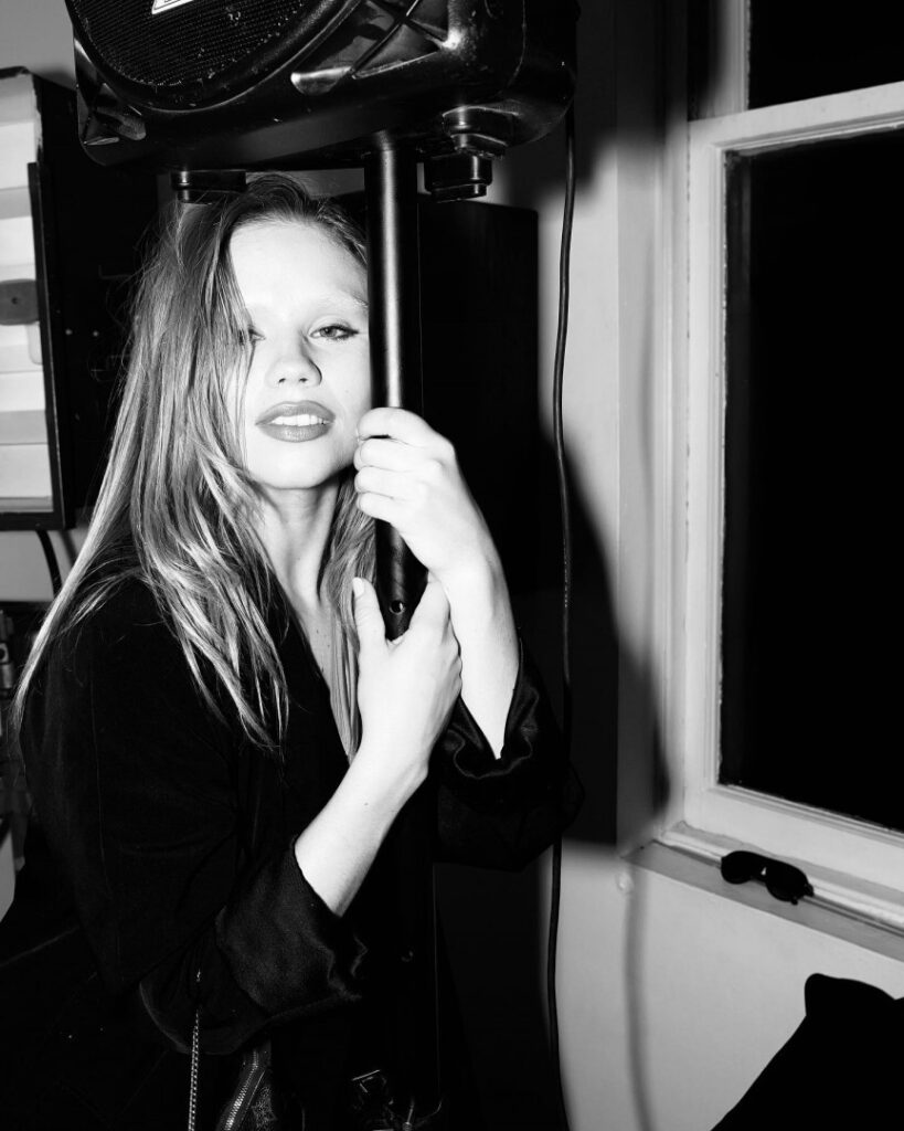 Celeb – Lexee Smith – Nude