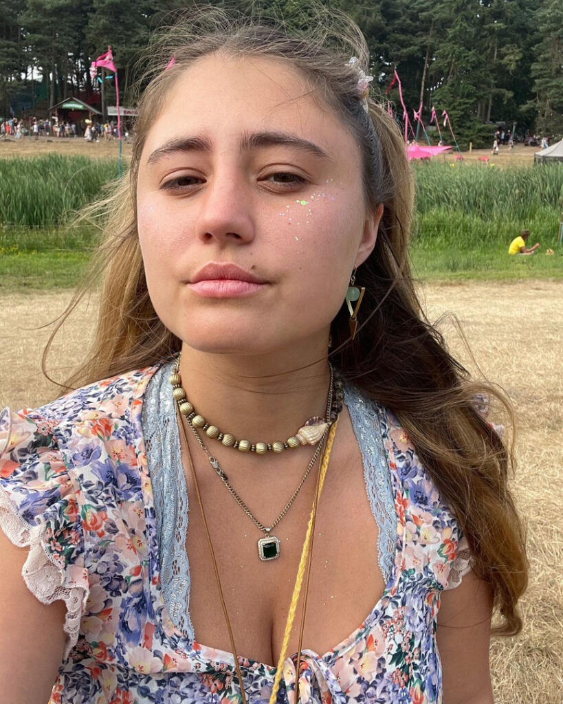 Instagram – Lia Marie Johnson – Nude