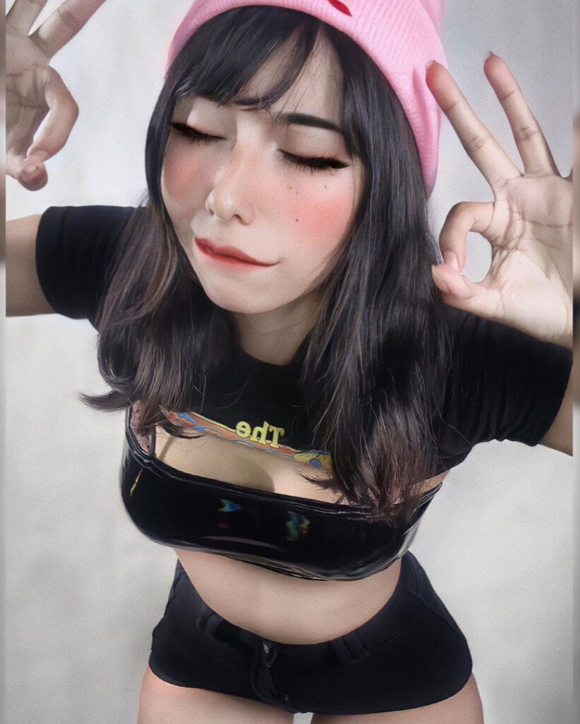 Instagram – Cosplay – Lilywaifu | lily_waffle – Nude