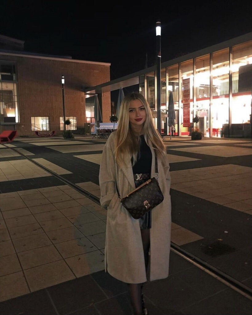 Instagram – Linabmn – Nude