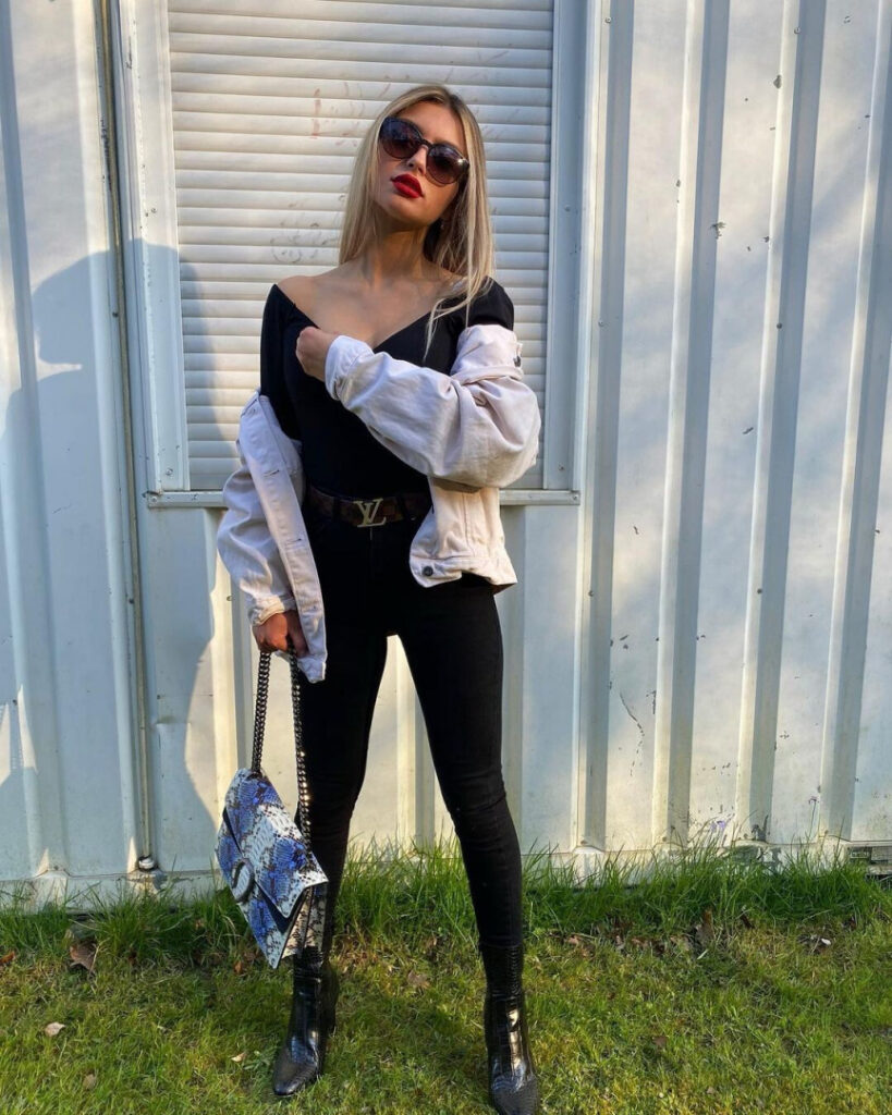 Instagram – Linabmn – Nude