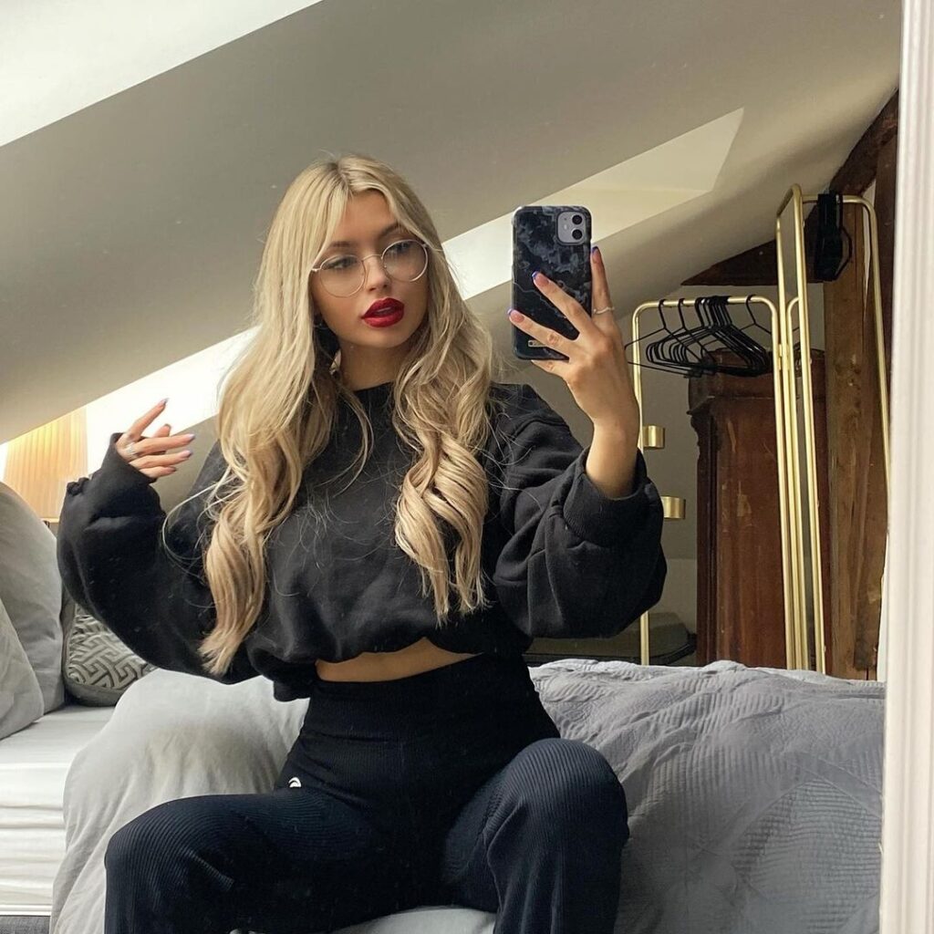 Instagram – Linabmn – Nude