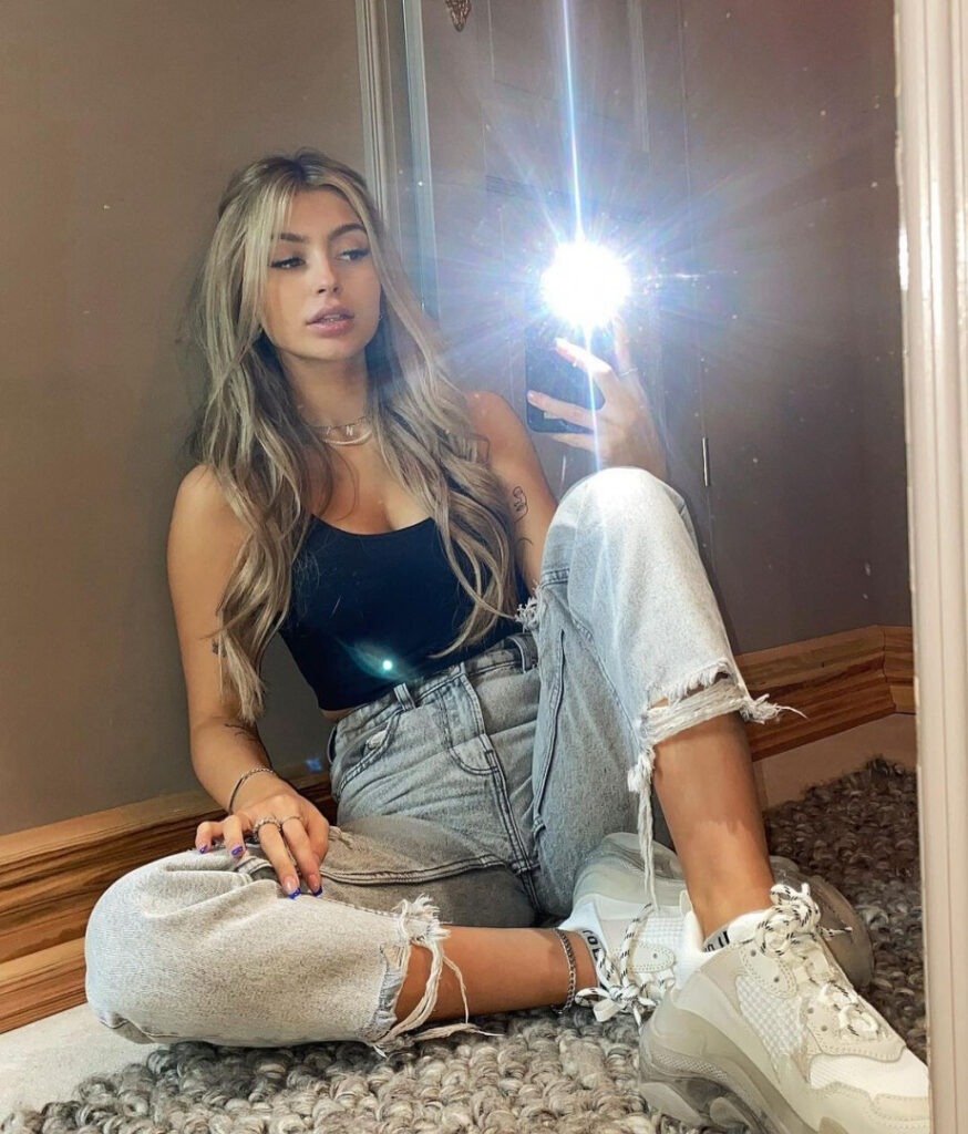 Instagram – Linabmn – Nude