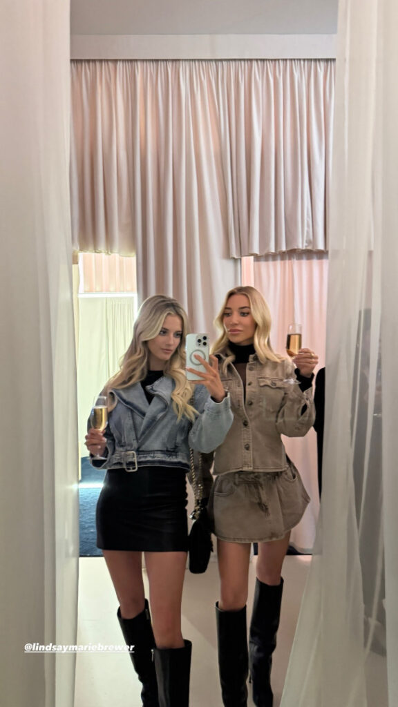 Instagram – Lindsay Brewer – Nude