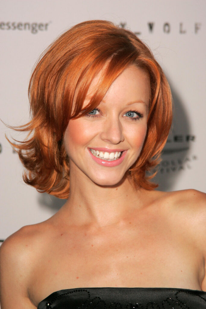 Celeb – Lindy Booth – Nude