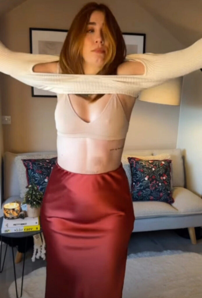 Instagram – Liv humby – Nude