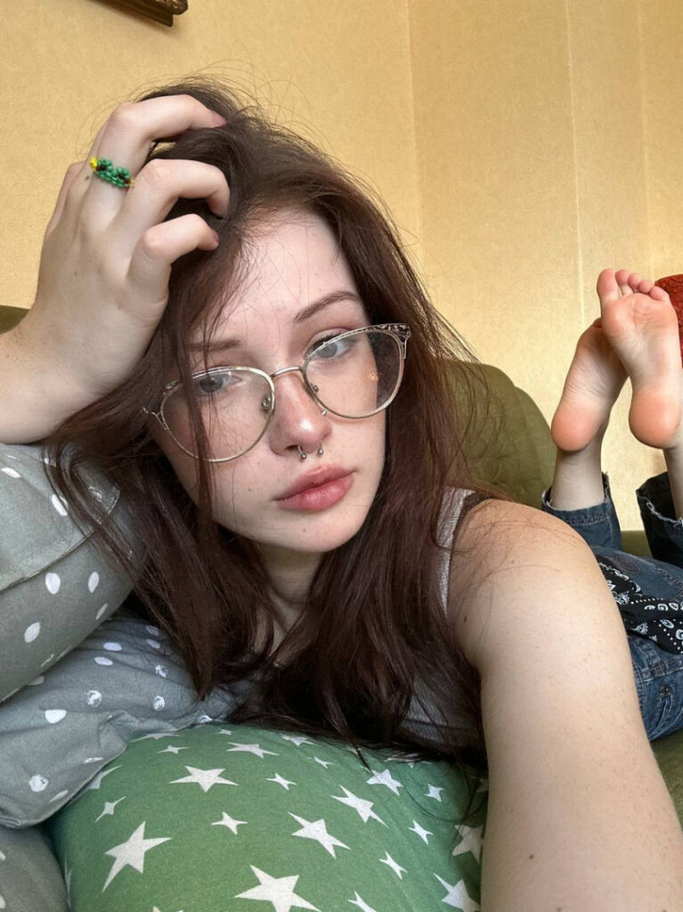 TikTok – Ljinzer / linzarrd / Linzefeet / linzzzer / linziier – Nude